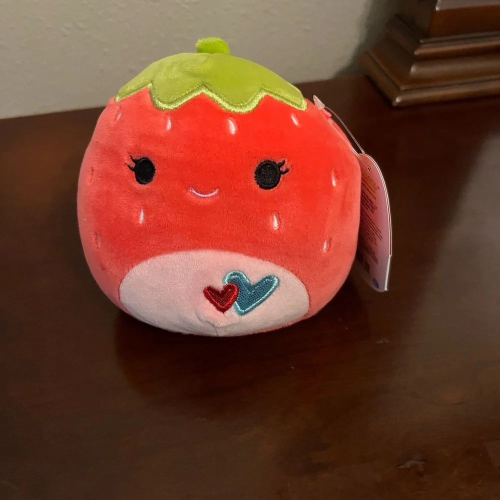Squishmallow Scarlet the Strawberry 5”